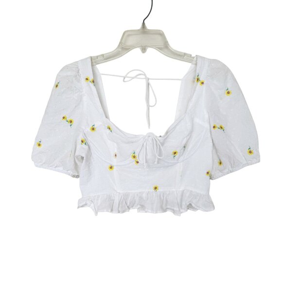 Altar'd State Tops - Altar'd State White Floral Embroidered Crop Top Puff Sleeves Smocked Back Size M
